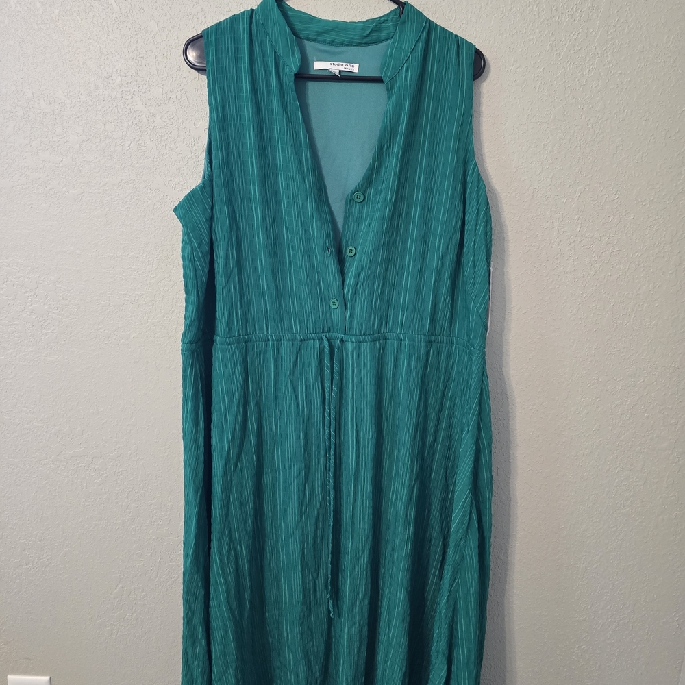 Studio I Green Midi Dress with Button Front